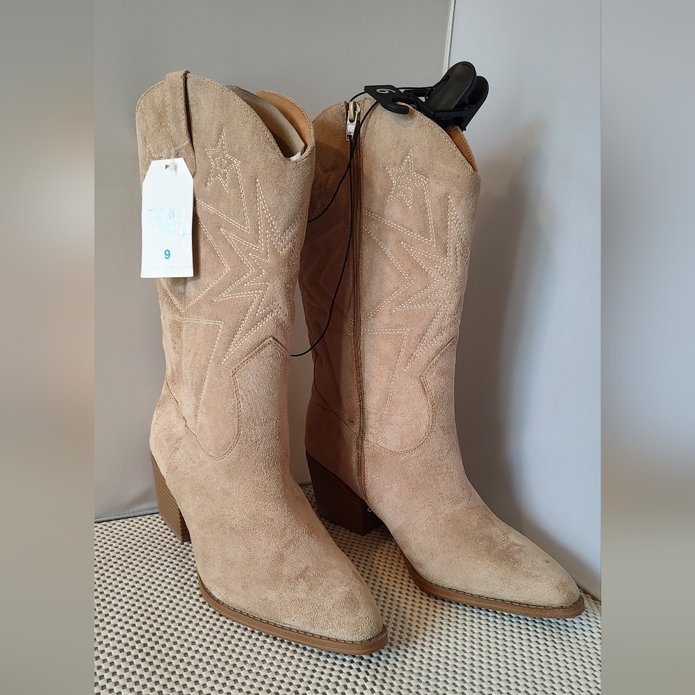 Time and Tru Women's Size 9 Faux Suede Embroidered Western Boots NWT